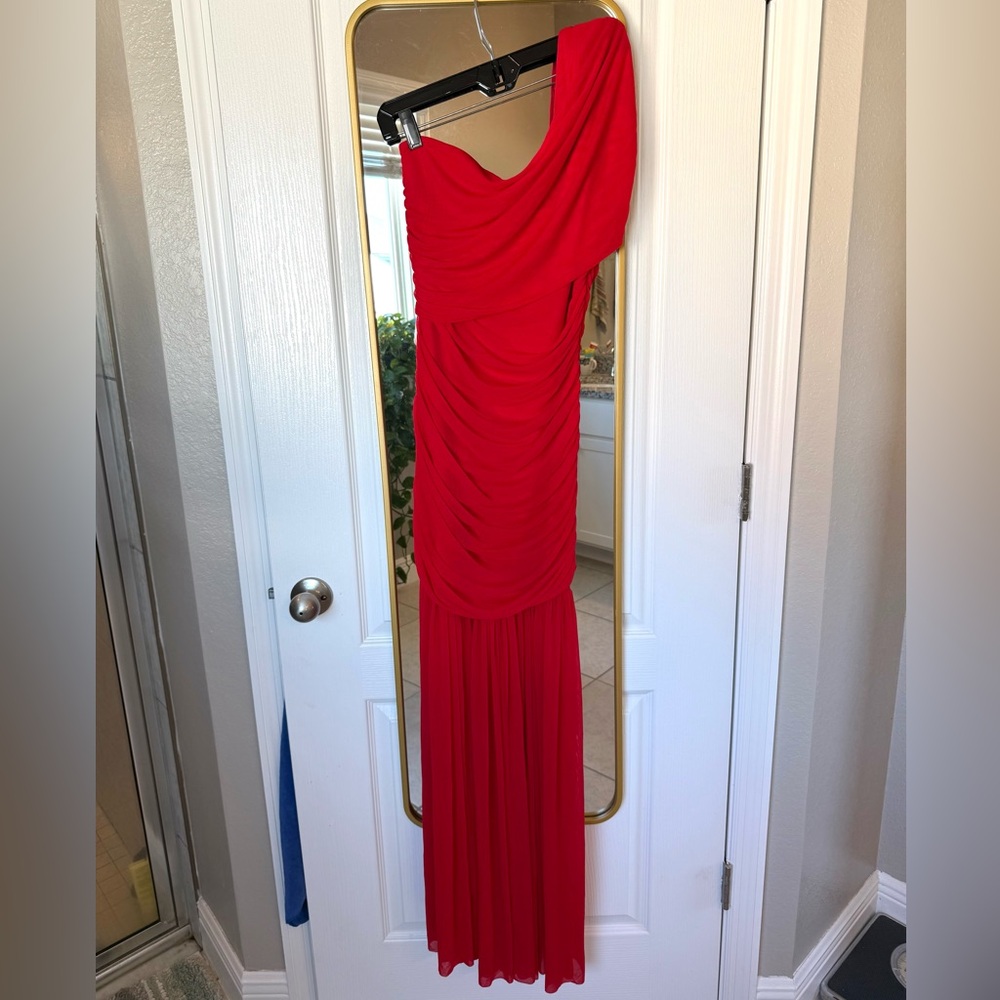 Elegant Red One-Shoulder Dress